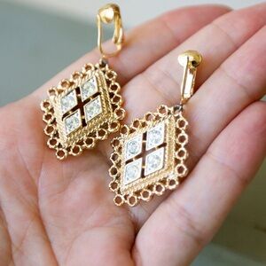 Vintage Sarah Coventry Rhinestone Clip Earrings Gold Rhinestone Party Dangle